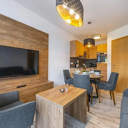 Apartment Near Schlossalmbahn I Lift
